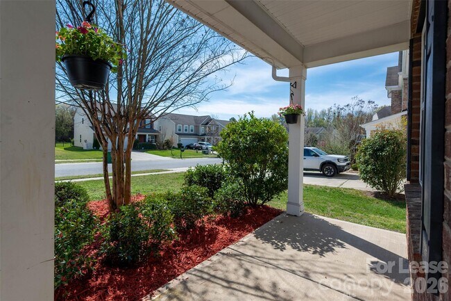 Photo - 5016 Riverdale Dr