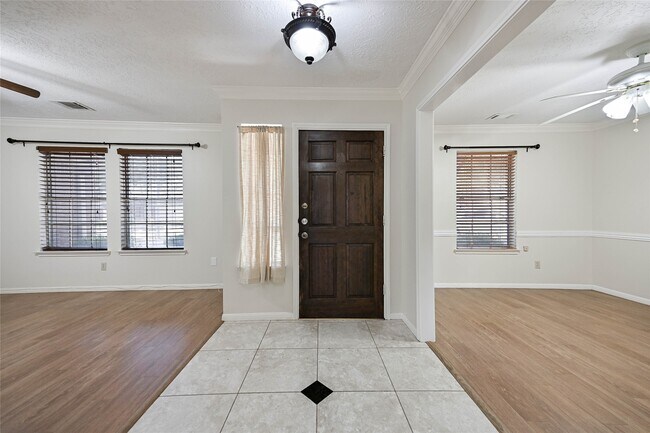 Photo - 2507 Foxden Dr