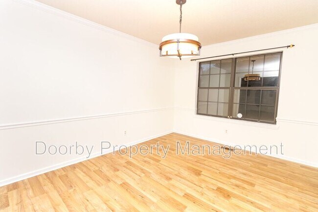 Photo - 8807 Heathfield Dr