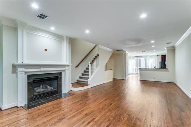 Photo - 2502 Worthington St