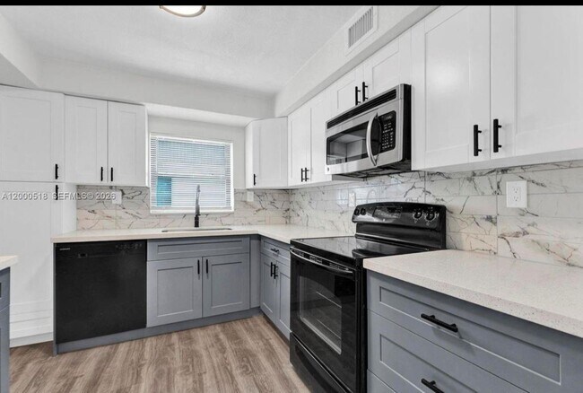 Photo - 427 NW 19th Ave