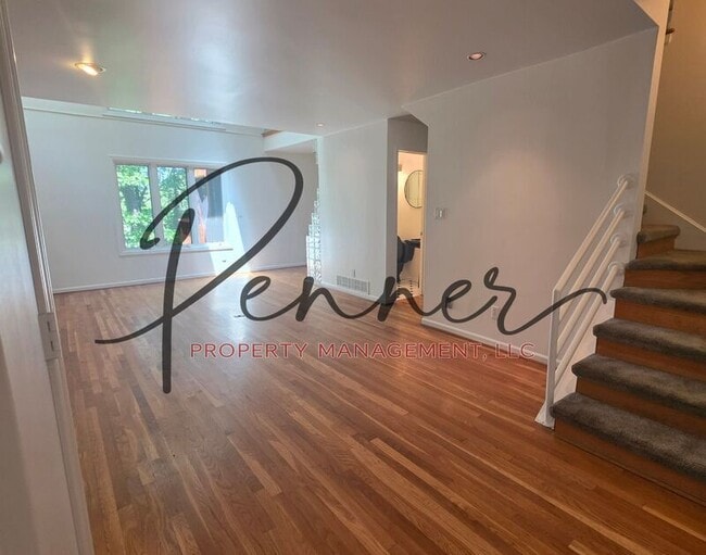Photo - 1334 W 24TH St S