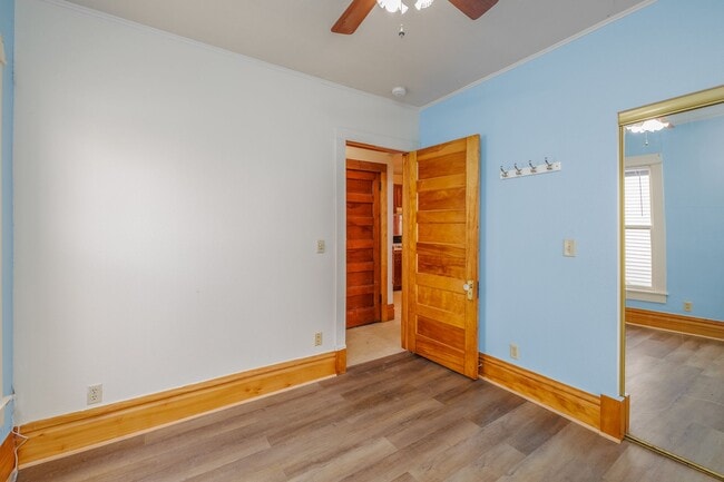 Photo - 547 Jefferson St Unit Lower