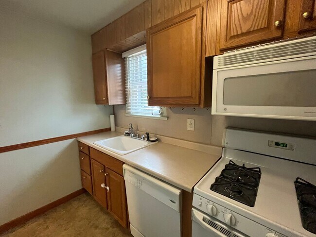 Photo - 2 Bedroom Single Family Home, Amazing views from deck, spacious backyard, pet friendly