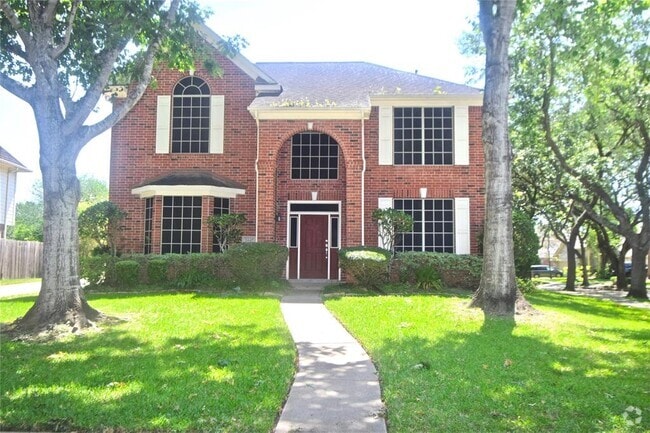 Building Photo - 2447 Edgewood Dr Rental