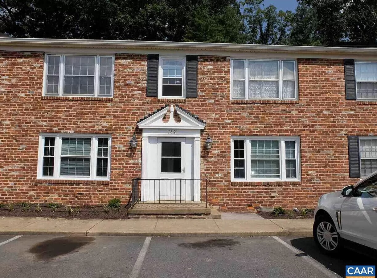 Photo - 144 Hessian Hills Cir Unit 3