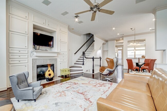 Photo - 1515 Hyde Park Blvd