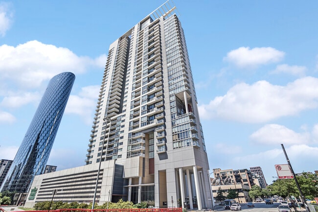 Building Photo - 737 W Washington Blvd Unit 609 Rental