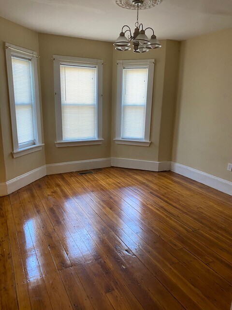 Photo - 160 Centre St Apartments Unit 1