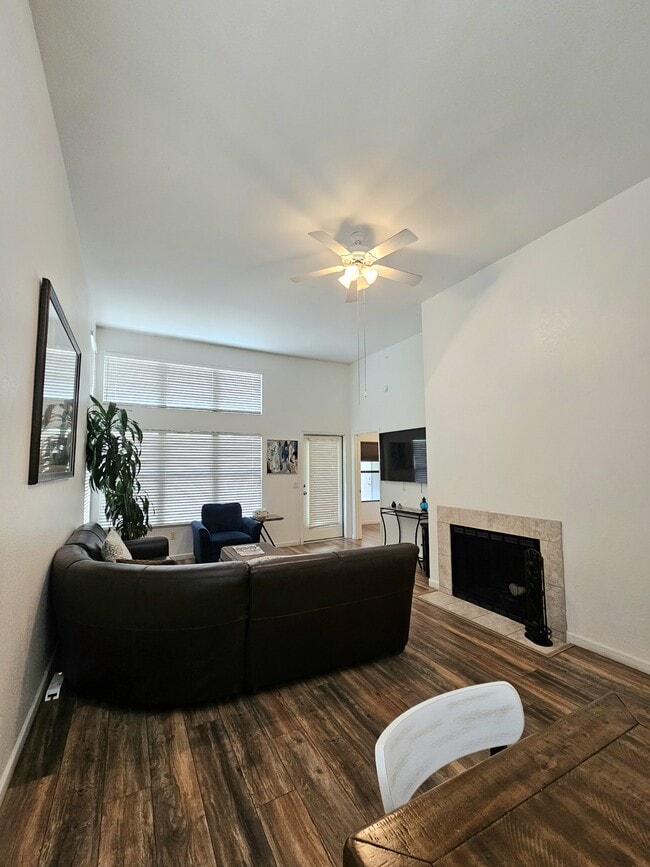 Photo - 5855 N Kolb Rd