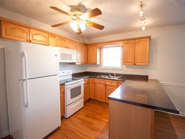 Photo - 643 Glenties Dr