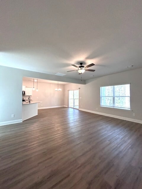 Photo - 409 ELWICK Pl