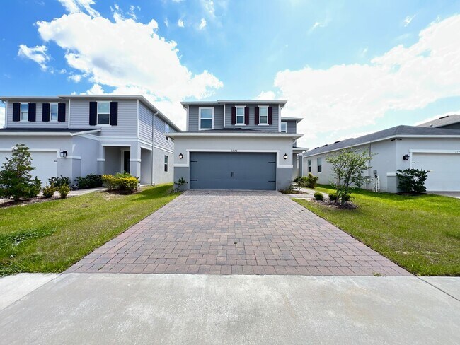 Photo - Spacious 4-Bedroom Home in a Peaceful Comm...