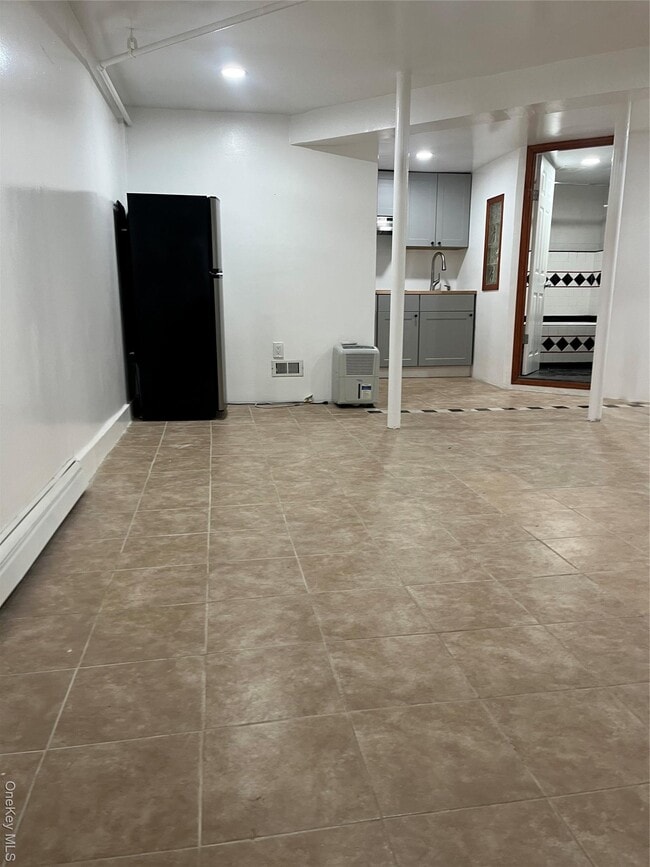 Photo - 325 McLean Ave