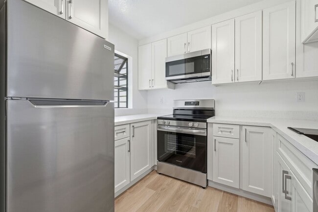 Photo - Beautiful Spacious 2-bedroom 1.5-Bath Townhome in Martinez!