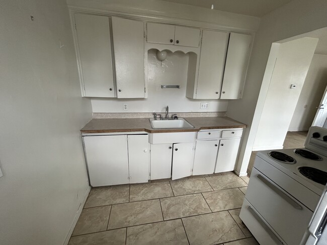 Photo - 1706 Massachusetts Ave