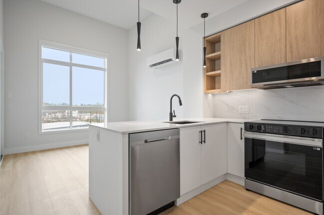 Photo - 34395 Gladys Ave