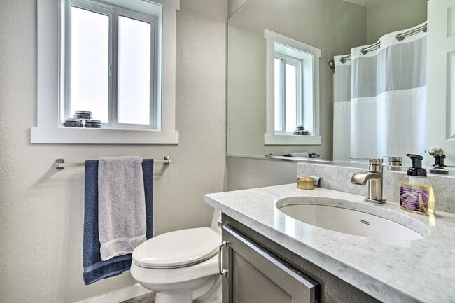 Photo - Upper Crescent Bar Rental