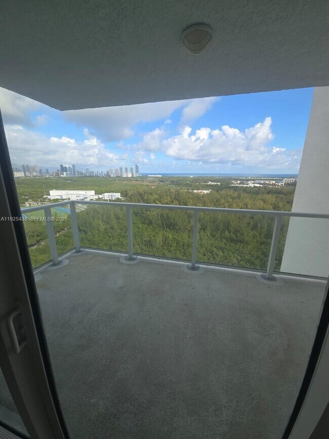 Photo - 14951 Royal Oaks Ln Unit 2502