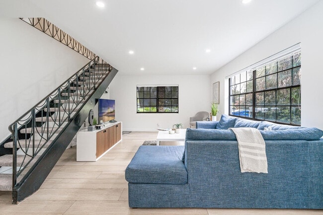 Photo - 809 SW 14th Ct Unidad SI FL2-ID1475655P