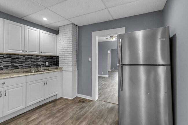 Photo - 144 Sidway St