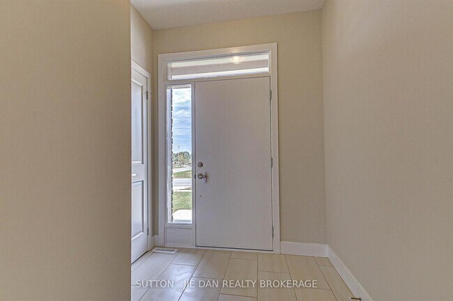 Photo - 350 Edgevalley Rd