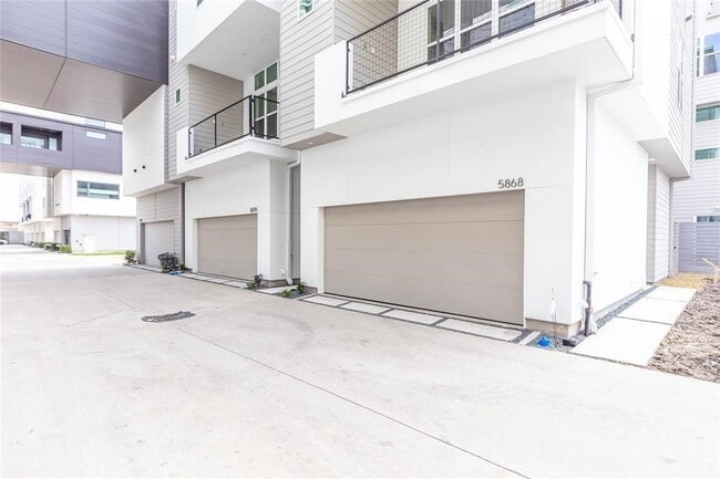 Photo - 5868 E Post Oak Ln