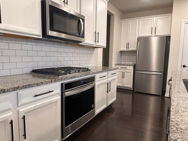 Photo - 3428 Avondale Vw Dr