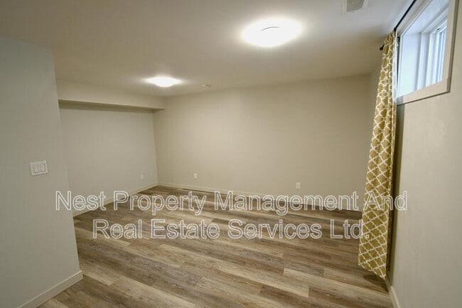 Photo - 2401 Pine St