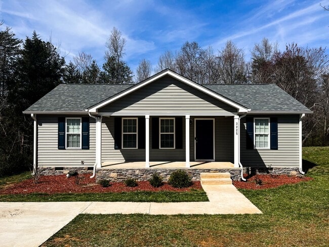 Photo - Winston Salem 3 Bedroom 2 Bathroom Ranch Style Home