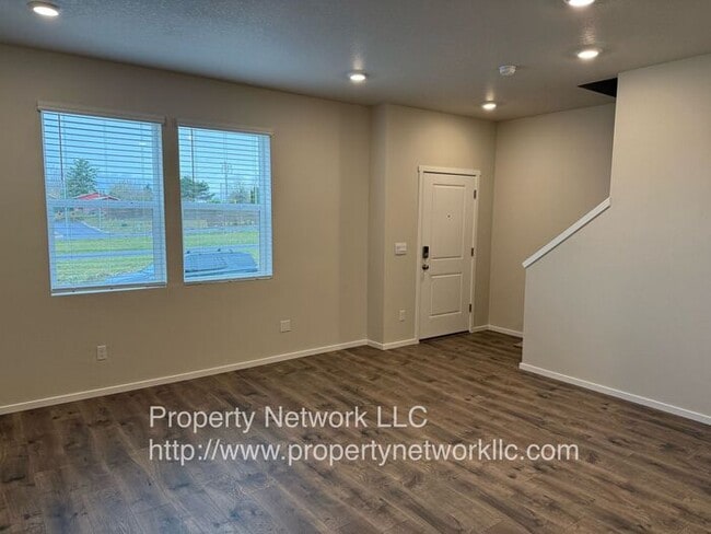 Photo - Wonderful 3 Bedroom Townhouse