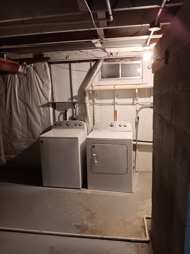 3 bedroom, 1 Bathroom Home! Rental House Rental in Des Moines, IA