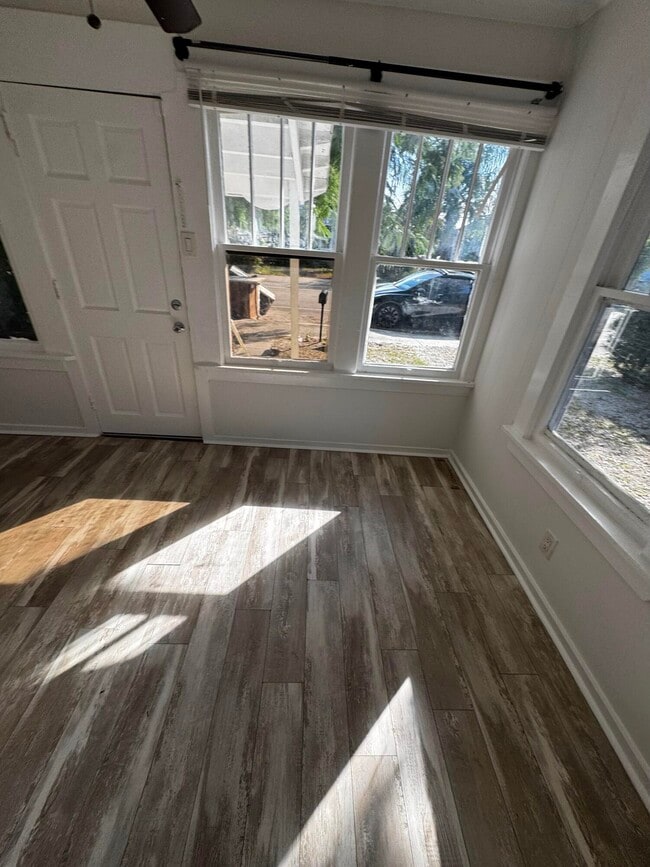 Building Photo - 315 N K St