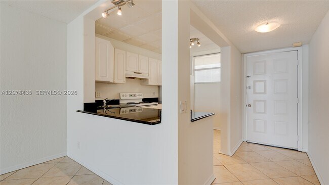 Photo - 114 Lake Emerald Dr Unit 409