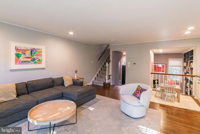 Photo - 1230 Rodman St