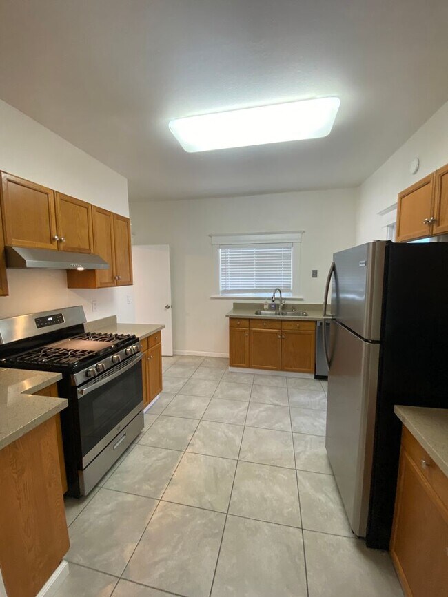 Photo - Gorgeous 2BR/1BA Home in Temescal, Great N Oakland Location