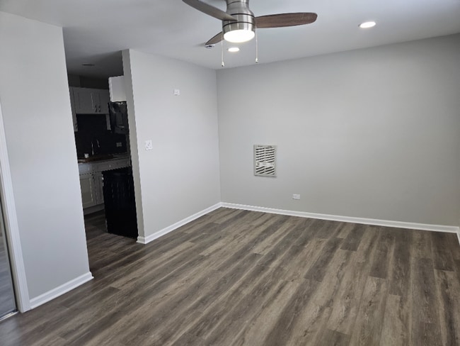 Photo - 135 E 103rd St Unit 3