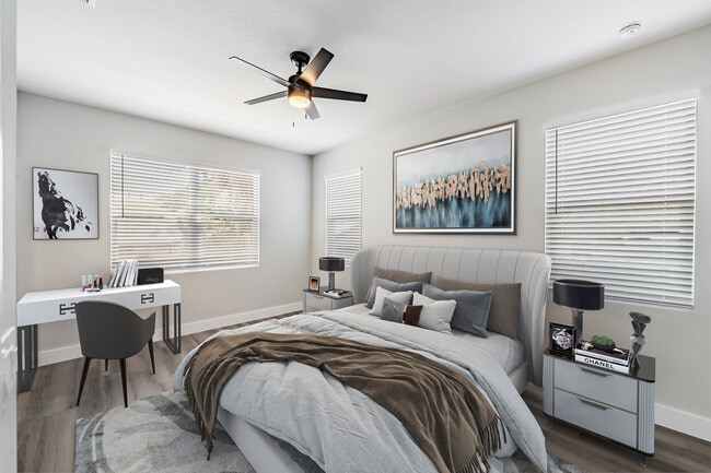 Photo - 2421 Harper St