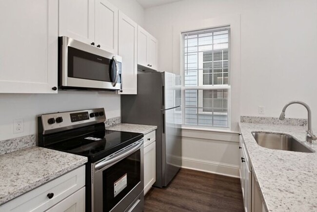 Photo - 3422 Lasalle St Unit 3420 Lasalle
