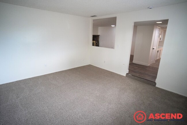 4200 Tretorn Ave
