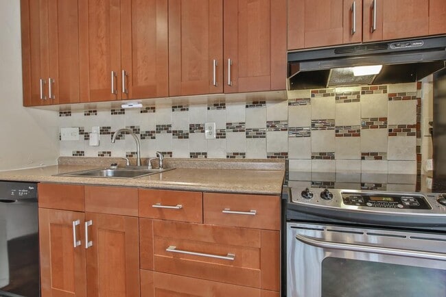 Photo - 5402 Imogene St