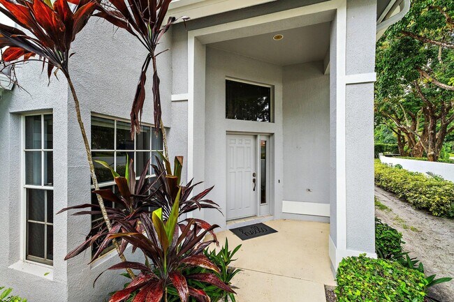 Photo - 137 Eagleton Ct