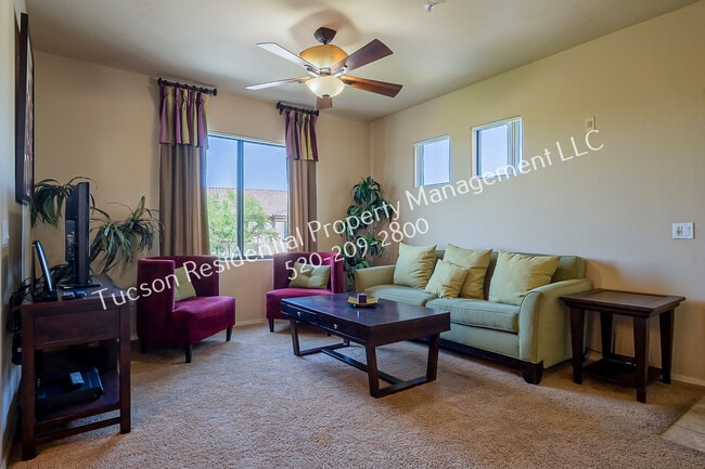 Photo - 2550 E River Rd