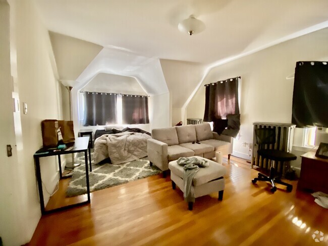 Building Photo - 35 Parsons St Unit 2 Rental