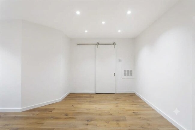 Photo - 15 Warren St Unit 334