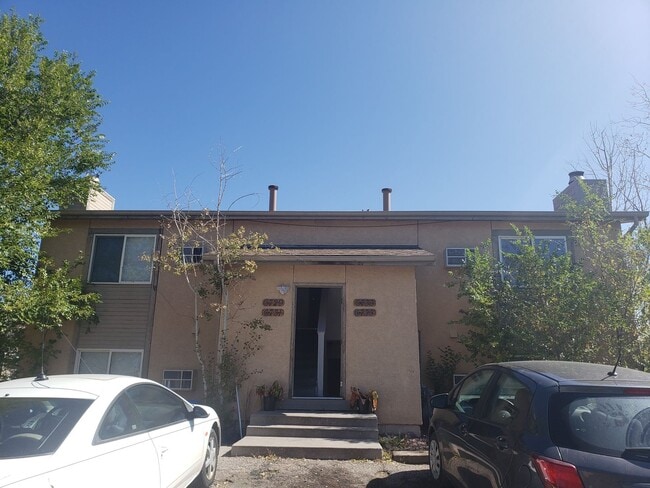 Building Photo - 6729 Pahokee Ct Unit 6733PAH