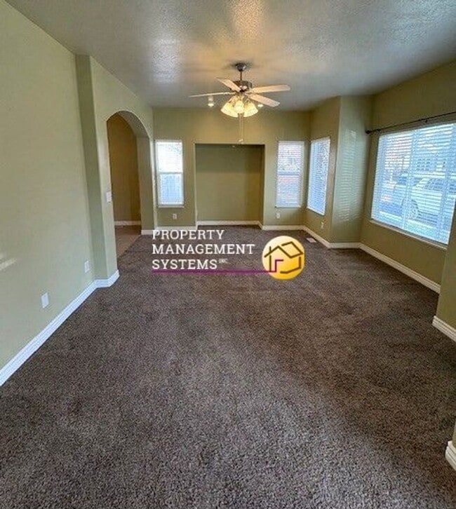 Photo - 3 Bedroom Townhome in Layton!