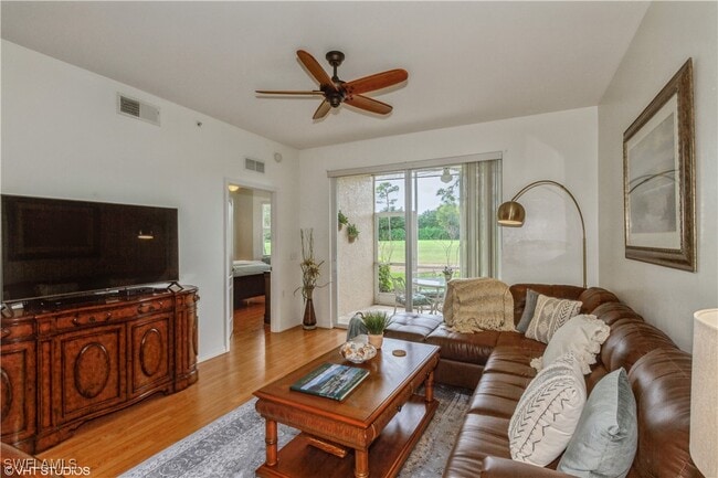 Photo - 2885 Cypress Trace Cir Unidad 9-101