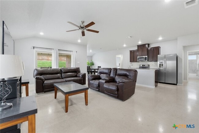 Photo - 1645 Dryden Ave