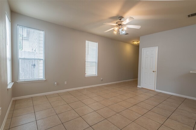 Photo - 11906 Chetman Dr